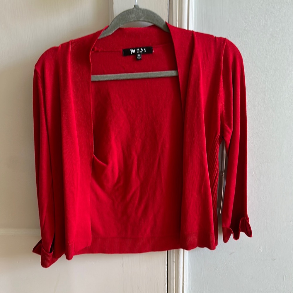 🆕🆕🆕 red cardigan sweater, size M